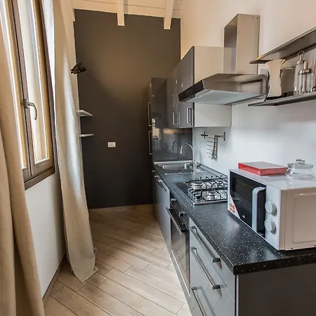 Caesar Apartament Daire Milano